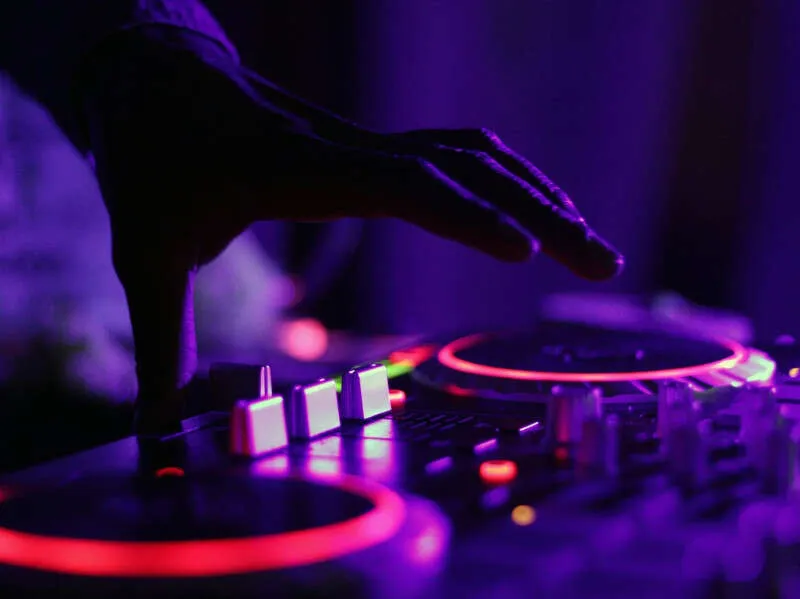 Matériel son et éclairage professionnel Sud Events Agency